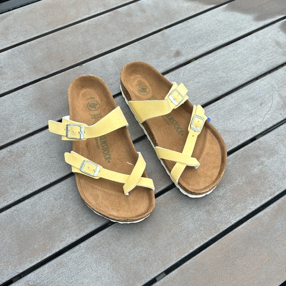 New w/o Box Birkenstock Mayari Brushed Vanilla Vegan Size 37 Butter Yellow
